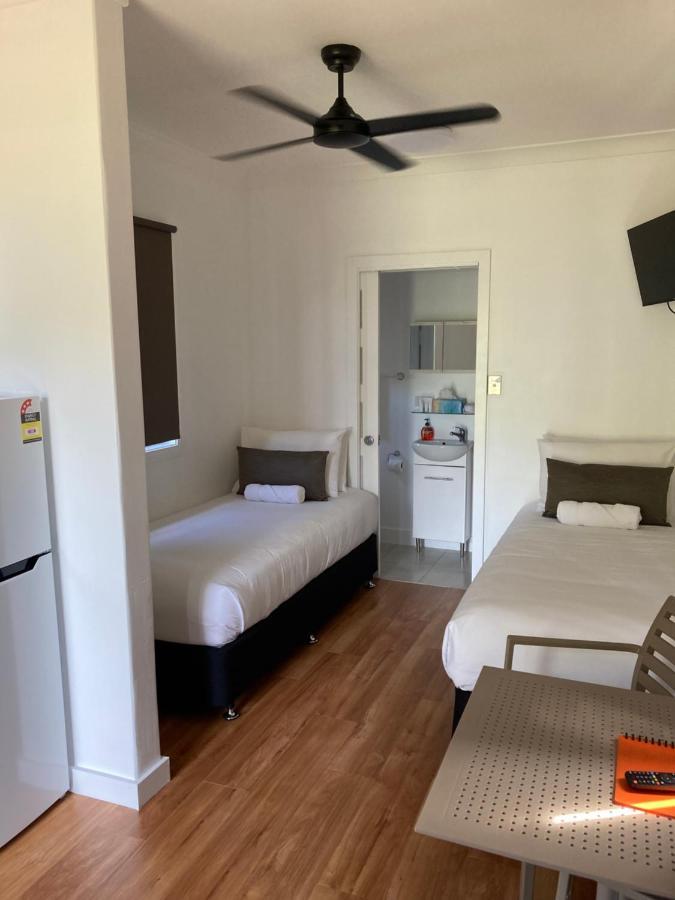 Bali Hai Child Free Holiday Park Mission Beach Exteriör bild